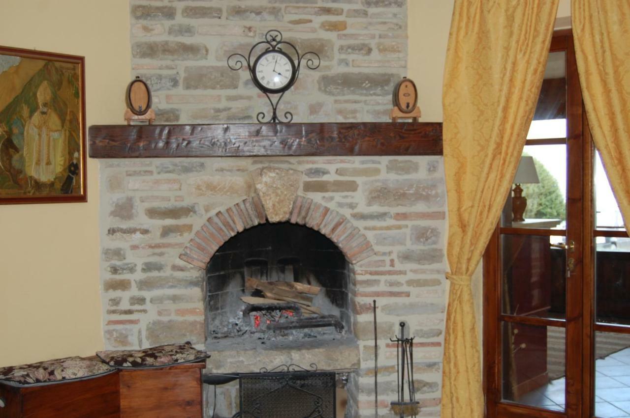 Agriturismo Countryhouse Le Giare Gubbio Eksteriør billede