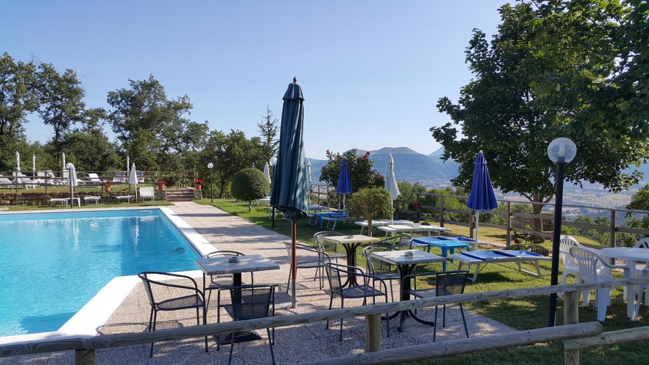 Agriturismo Countryhouse Le Giare Gubbio Eksteriør billede
